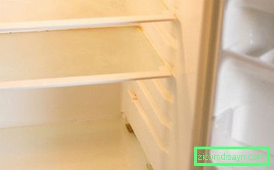 Čištění chladničky - krok 1