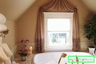 interiér-koupelna-interiér-design-s-bílé-obarvené-dřevěné-sklo-okno-použití-hnědý závěs-kombinovaný-s-bílá-keramika-jacuzzi-slavnostní-záclona-styly-pro-okna-k-oslazené- tvůj pokoj